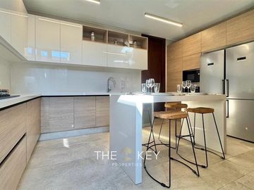 Casa Nueva en Condominio en La Dehesa 4d+3b +Sala de estar