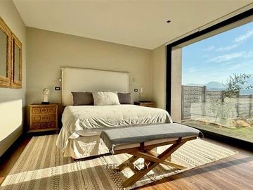 Casa Nueva en Condominio en La Dehesa 4d+3b +Sala de estar