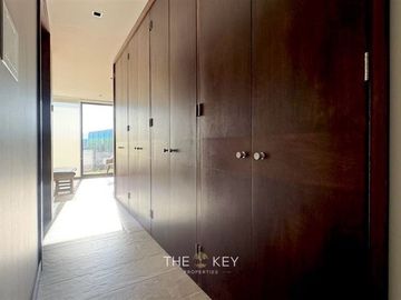 Casa Nueva en Condominio en La Dehesa 4d+3b +Sala de estar
