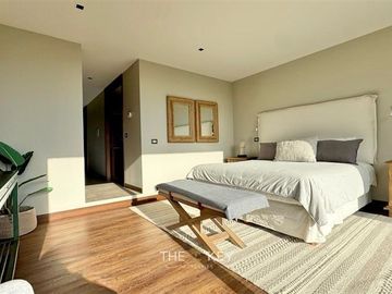 Casa Nueva en Condominio en La Dehesa 4d+3b +Sala de estar