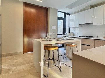 Casa Nueva en Condominio en La Dehesa 4d+3b +Sala de estar