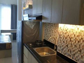 Apt. Amor baru gress di atas mall Pakuwon City Full furnish