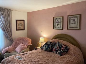 Casa con 2 Locales Comerciales en Venta en Guadalupe, en Zona Centro