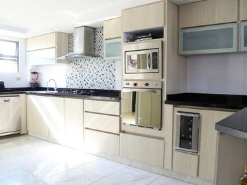 apartamento en venta en altos de riomar. Cod V7642