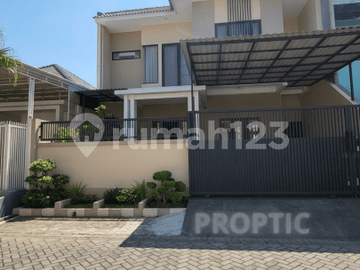 Rumah 2 Lantai Tenggilis Surabaya - Rm192apd