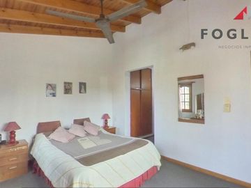 Excelente Casa de 5 Amb con Pileta, Jardin, Quincho, Garage