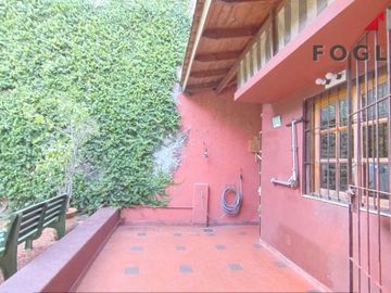 Excelente Casa de 5 Amb con Pileta, Jardin, Quincho, Garage