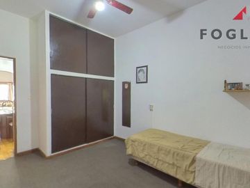 Excelente Casa de 5 Amb con Pileta, Jardin, Quincho, Garage