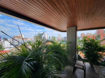 Venta Apartamento en Cali Barrio Granada. Cod V9909