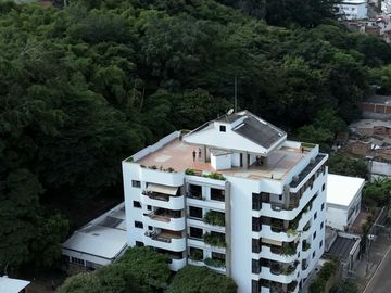 Venta Apartamento en Cali Barrio Granada. Cod V9909