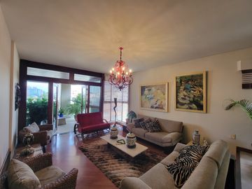 Venta Apartamento en Cali Barrio Granada. Cod V9909