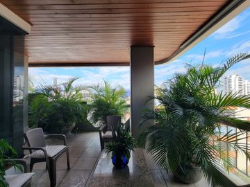 Venta Apartamento en Cali Barrio Granada. Cod V9909