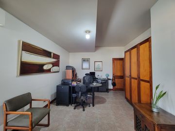 Venta Apartamento en Cali Barrio Granada. Cod V9909