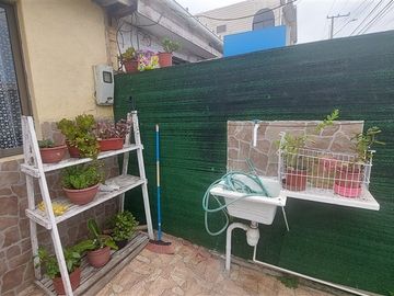 Casa en venta de 2 dorm 2 B,1E. en Concón