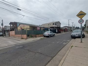 Casa en venta de 2 dorm 2 B,1E. en Concón