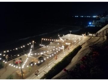 En renta departamento de lujo con  vista al mar Manta Ecuador.