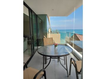 En renta departamento de lujo con  vista al mar Manta Ecuador.