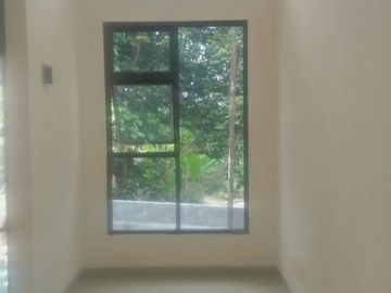 Rumah siap huni di Bojong Gede startegis harga 400jutaan