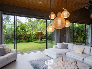 VILLA MEWAH VIEW SAWAH FULL FURNISHED DI SUKAWATI GIANYAR