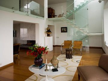 VENTA  DE DPTO EN SAN ISIDRO - PH TRIPLEX