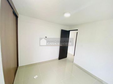 apartamento en venta en variante la floresta. Cod V102745