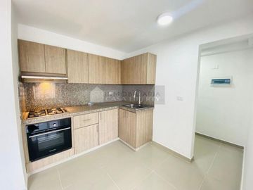 apartamento en venta en variante la floresta. Cod V102745