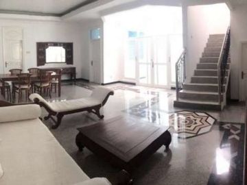 Jual Rumah mewah di Jalan Brawijaya Kebayoran Baru 2 Lantai siap huni!