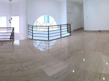 Jual Rumah mewah di Jalan Brawijaya Kebayoran Baru 2 Lantai siap huni!