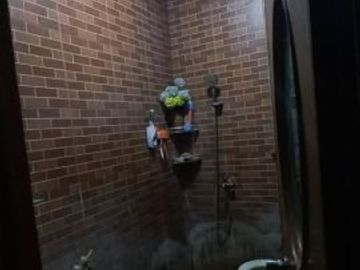Dijual Murah Rumah Dengan Tanah Luas Di Wisma Asri.