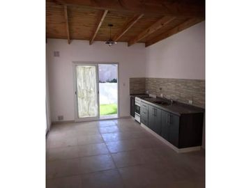 CASA 3 AMBIENTES