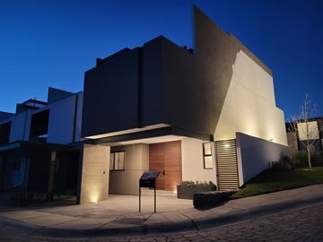 VENTA DE CASA EN NUEVO REFUGIO, QUERETARO