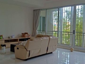 Rumah di Villa permata gading dengan kolam renang, 4 Lantai Bagus, minimalis