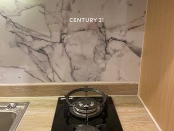 Apartment Furnish Siap Huni Di Meikarta Tower Newton