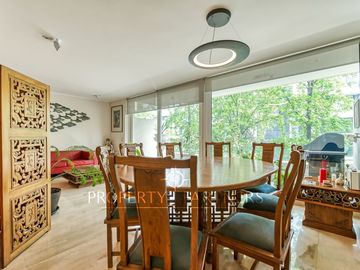 OPORTUNIDAD!!!! Impecable Triplex orientación norte, con azotea
