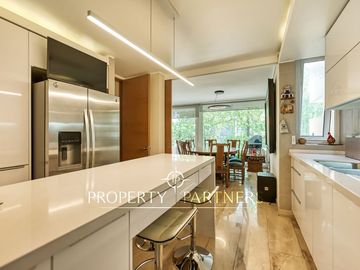 OPORTUNIDAD!!!! Impecable Triplex orientación norte, con azotea