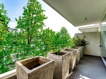 OPORTUNIDAD!!!! Impecable Triplex orientación norte, con azotea