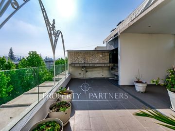 OPORTUNIDAD!!!! Impecable Triplex orientación norte, con azotea