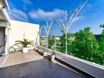 OPORTUNIDAD!!!! Impecable Triplex orientación norte, con azotea