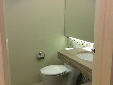 Affordable 2BR Resort Like Condo, Zinnia Towers by DMCI