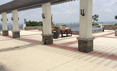 Affordable 2BR Resort Like Condo, Zinnia Towers by DMCI