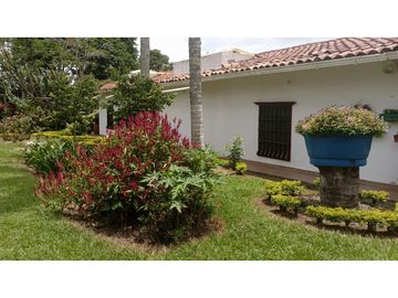 SE VENDE FINCA EN PUEBLO TAPAO