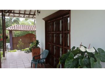 SE VENDE FINCA EN PUEBLO TAPAO
