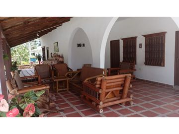 SE VENDE FINCA EN PUEBLO TAPAO