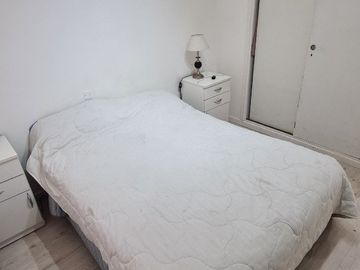 Venta - Departamento dos ambientes con balcón saliente - Falucho 2027 - Plaza Colon