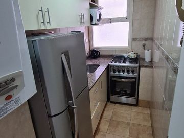 Venta - Departamento dos ambientes con balcón saliente - Falucho 2027 - Plaza Colon