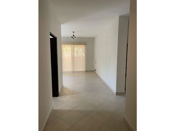 Embassy Club, 2 Recamaras Linea Blanca Clayton-