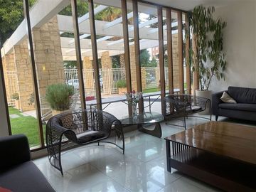 Departamento en venta .Oriente. Luminosos. Lo Barnechea