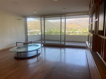 Departamento en venta .Oriente. Luminosos. Lo Barnechea