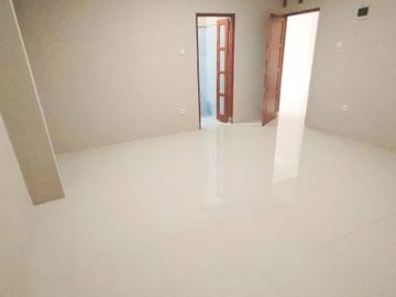 Rumah baru siap huni 2 lantai dikawasan premium daerah nologaten