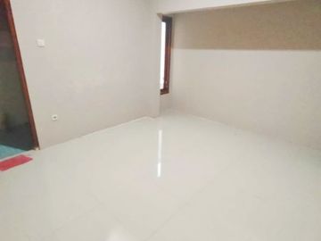 Rumah baru siap huni 2 lantai dikawasan premium daerah nologaten